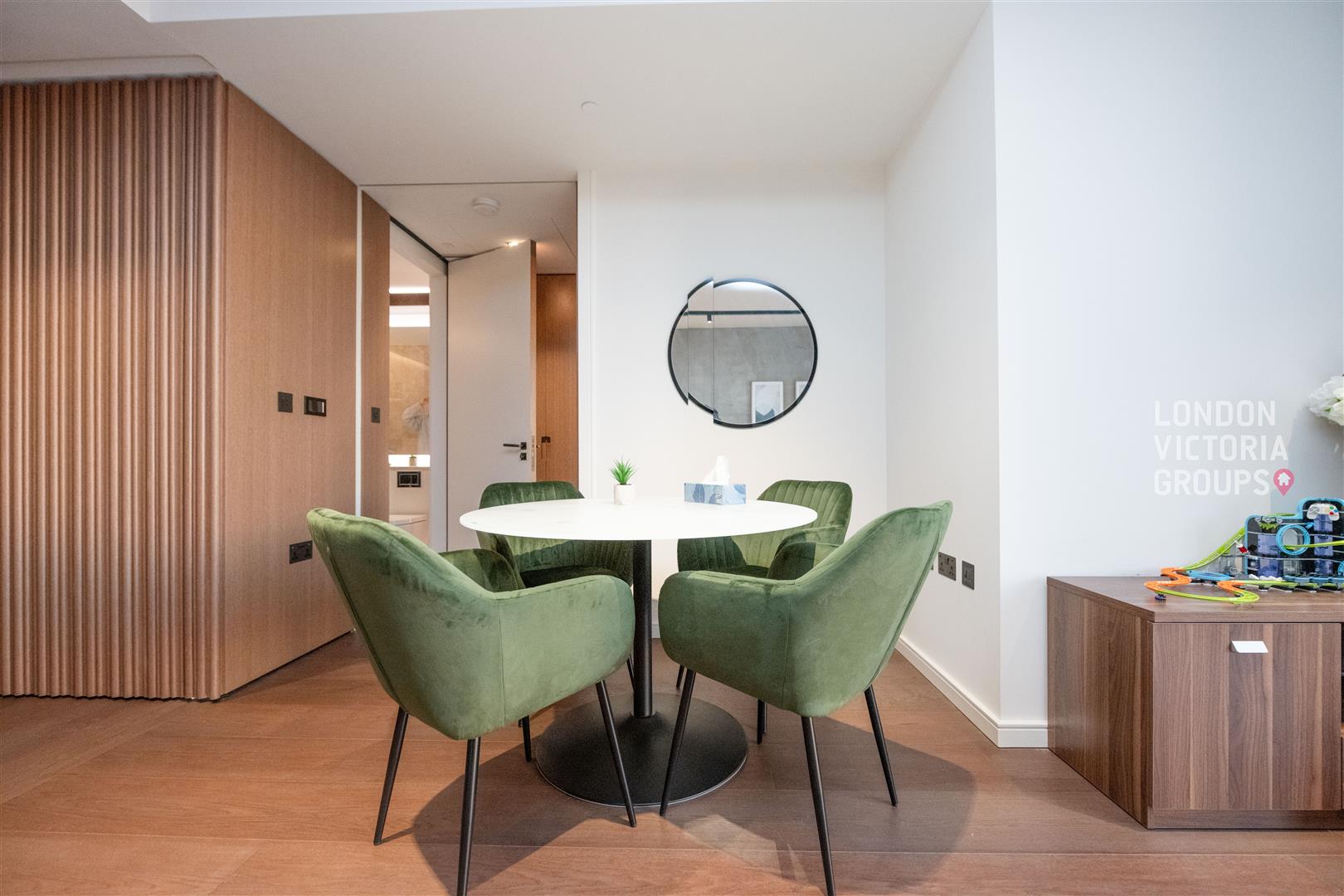 2 bed property in 1 Park Drive, London